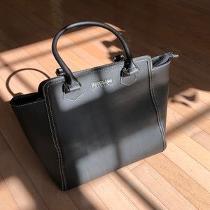 Super cute Kenneth Cole black bag!